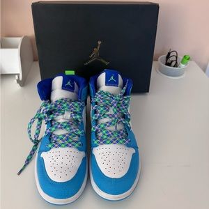 Kids Jordans size 2.5